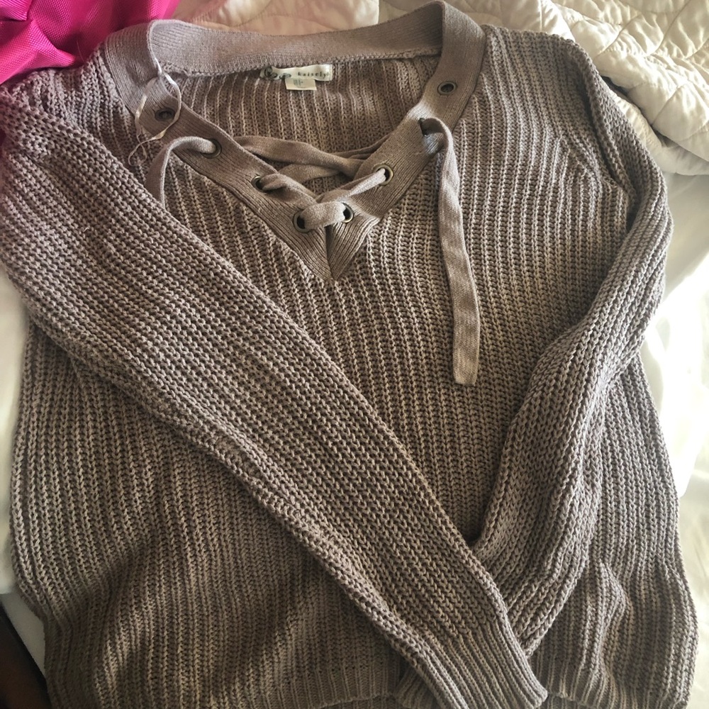 Cute fall sweater worn once